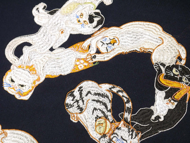 DARUMA-shôten Cats EMBROIDERY SWEATSHIRT