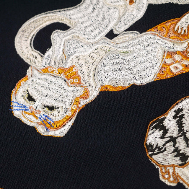 DARUMA-shôten Cats EMBROIDERY SWEATSHIRT