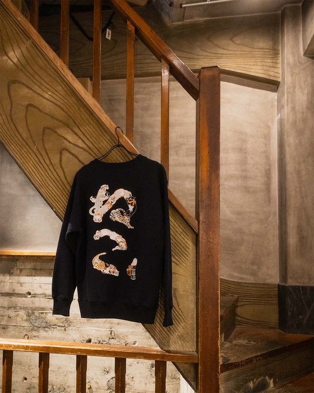 DARUMA-shôten Cats EMBROIDERY SWEATSHIRT