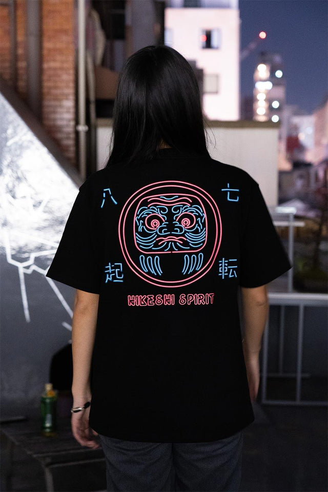 NEON DARUMA POCKET TEE - HiKESHi SPiRiT(火消魂)