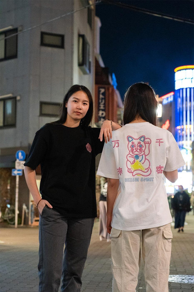 NEON DARUMA POCKET TEE - HiKESHi SPiRiT(火消魂)