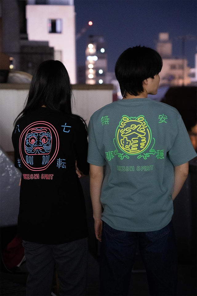 NEON FROG POCKET TEE - HiKESHi SPiRiT(火消魂)